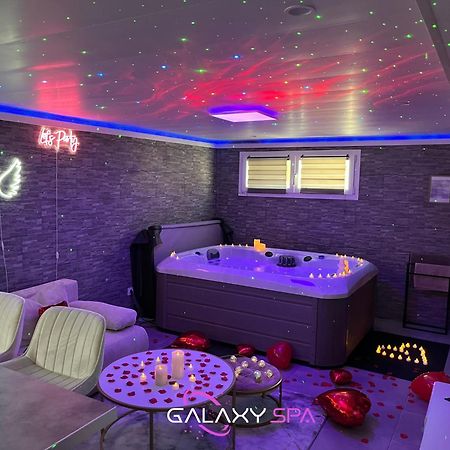 Champigneulles Galaxy Spa - Suite Mercure Jacuzzi Privatif מראה חיצוני תמונה